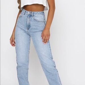 White fox botique Who’s that girl mom jeans